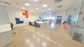 Bâtiment à usage industriel à Villaverde Alto. Nave de pol. villaverde de 550m2 prox.a la salida m40