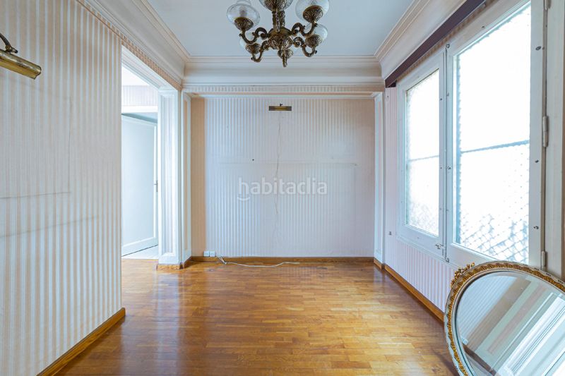 Foto 985f6e42-755d-4224-b806-0b757016e1ca. Pis amb calefacció a Dreta de l´Eixample Barcelona