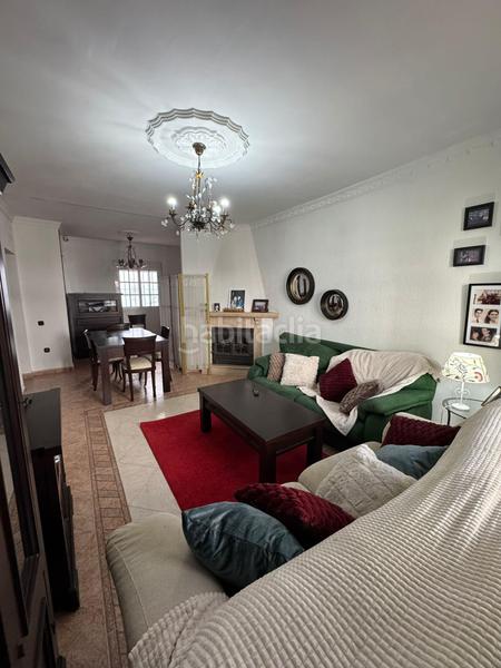 Foto 60401185-ccf1-4125-bbf9-058fb5c64ab1. Casa aparellada amb aparcament a La Banda - Campo de Fútbol Chiclana de la Frontera