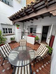 Casa bifamiliare in La Banda - Campo de Fútbol. Ubicado cerca alameda de solano.