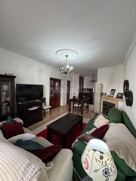 Foto db0255ca-302a-4d2a-a1c2-585f3b1e62ae. Casa aparellada amb aparcament a La Banda - Campo de Fútbol Chiclana de la Frontera