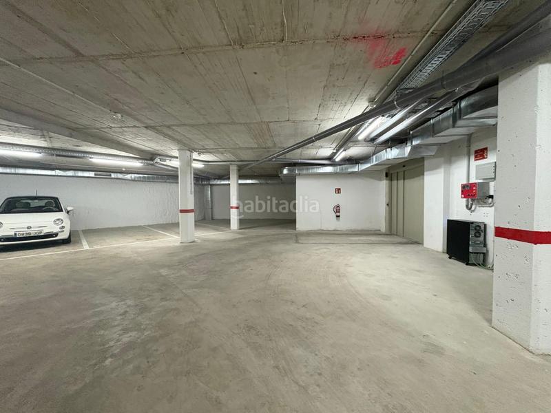 Foto 89484e59-4139-4c30-9475-8699874bb05c. Location parking voiture dans Serra d'en Camaró Sabadell