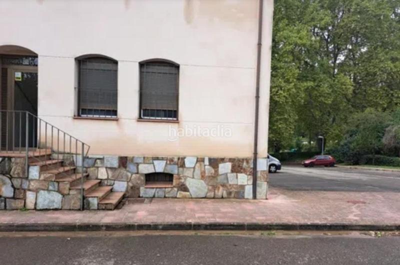 Foto 5e6e0476-906c-4542-89a1-3bc085dc4bac. Dúplex amb calefacció aparcament a Berga