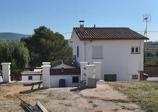 Chalet à Gelida. Urbanización sant salvador