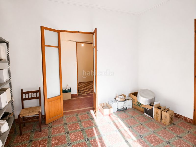 Foto 6a7017e7-04ce-4cf2-9ffb-50863e80972f. Chalet local comercial y primera planta en Sineu
