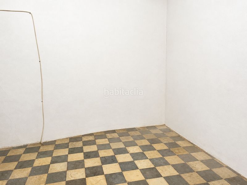 Foto e8fb5291-c650-45c8-a6c2-cea217117480. Chalet local comercial y primera planta en Sineu