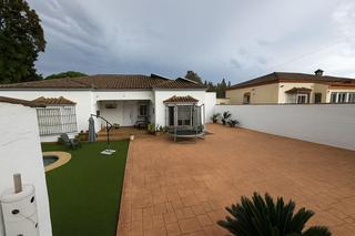 Chalet in Los Franceses - La Vega. Cerca de la venta del burro.