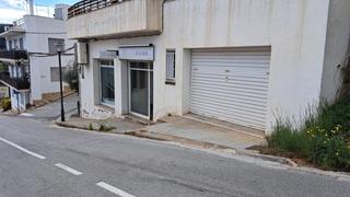 Location Local commercial à Sant Cebrià de Vallalta. Local ubicado en sant cebrià de vallalta.