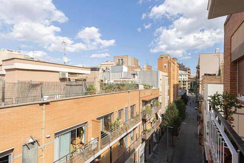 Foto d378d5ed-e425-4ea2-b42d-051202cbfaeb. Pis a Sants Barcelona