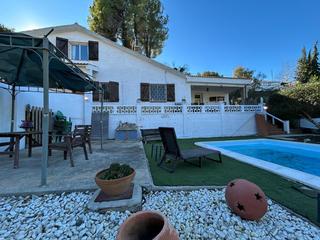 Chalet en Cabrera d´Anoia. Urbanización can ros