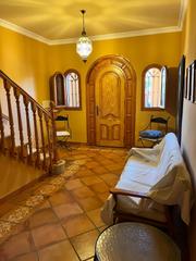 Casa aparellada a Calahonda - Carchuna. En frente del colegio y junto a farmacia de carchuna.