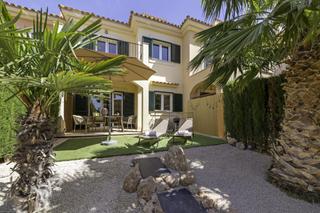 Maison jumelée à Campos. Casa adosada en venta en sa vinyola