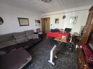 Apartamento en Las Cruces. Piso 3 sin ascensor junto pza. país valenciano