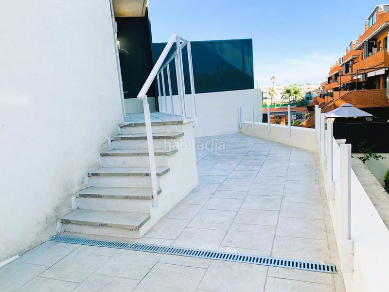 Foto 46aa8adc-fc5c-44a8-aaf1-f5f546714b34. Planta baixa amb calefacció aparcament piscina a Cubelles