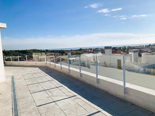 Penthouse in Santa Maria-l´Eixample-Sud Sumella. Junto al centro y a escasos minutos de la playa.