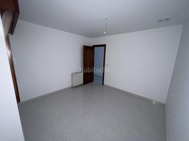 Foto 3f1a5a45-22f9-4af6-ba5e-8e627f80269c. Apartament amb calefacció a Zas