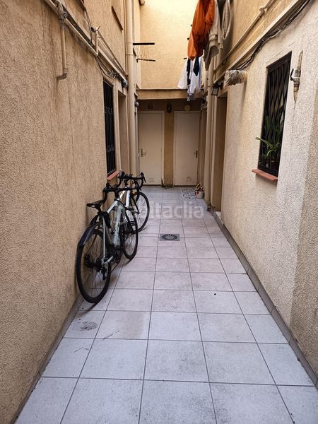 Foto aa0187c8-c53a-4721-8caf-0abdf72b07d4. Pis a Sants Barcelona