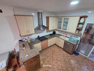 Casa aparellada a Oliva Pueblo. En pleno casco antiguo de oliva.