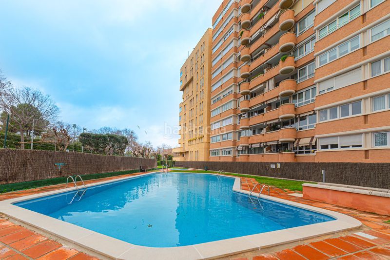 Foto c47986a6-0948-47f4-a70f-af2b255a256d. Pis amb piscina a Sant Ramon - Maternitat Barcelona