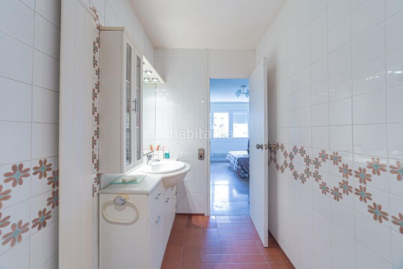 Foto f39ad62a-a6a6-466b-a4f4-b133ced88a31. Pis amb piscina a Sant Ramon - Maternitat Barcelona