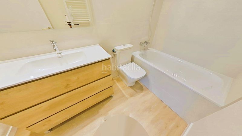 Foto 100e0b3f-ba29-4063-8680-9906f611fc7b. Planta baixa amb calefacció aparcament piscina a Cubelles