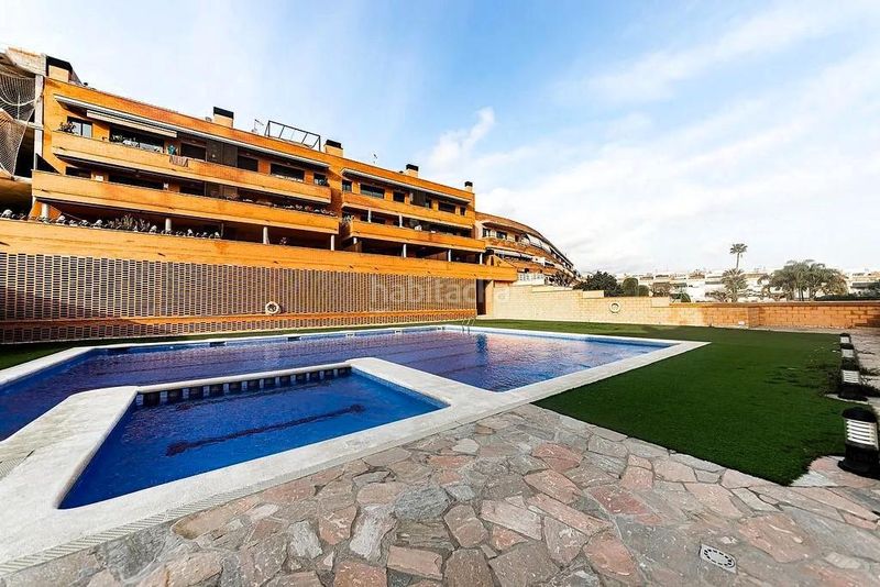 Foto 505902d0-4279-449e-9c84-d71fa8be0c0c. Planta baixa amb calefacció aparcament piscina a Cubelles