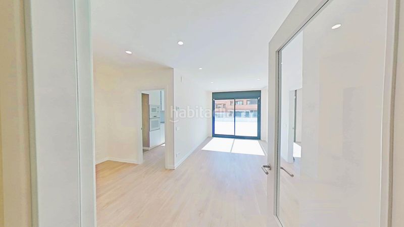 Foto f1f753e9-480e-4b88-84f9-345435310401. Planta baixa amb calefacció aparcament piscina a Cubelles