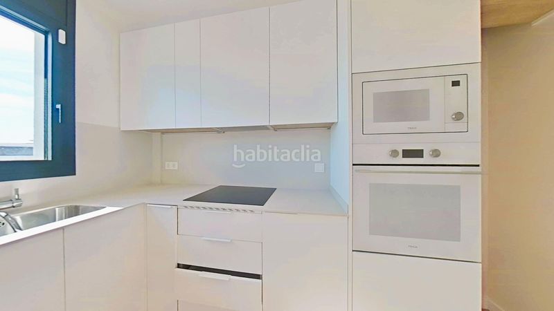 Foto 7d6bd801-cdd9-4481-87fe-8c901f952f28. Àtic amb calefacció aparcament piscina a Santa Maria-l´Eixample-Sud Sumella Cubelles