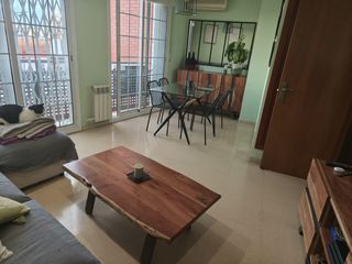 Zweistöckige Wohnung in Navas. Pg. maragall  jto. metro camp de larpa