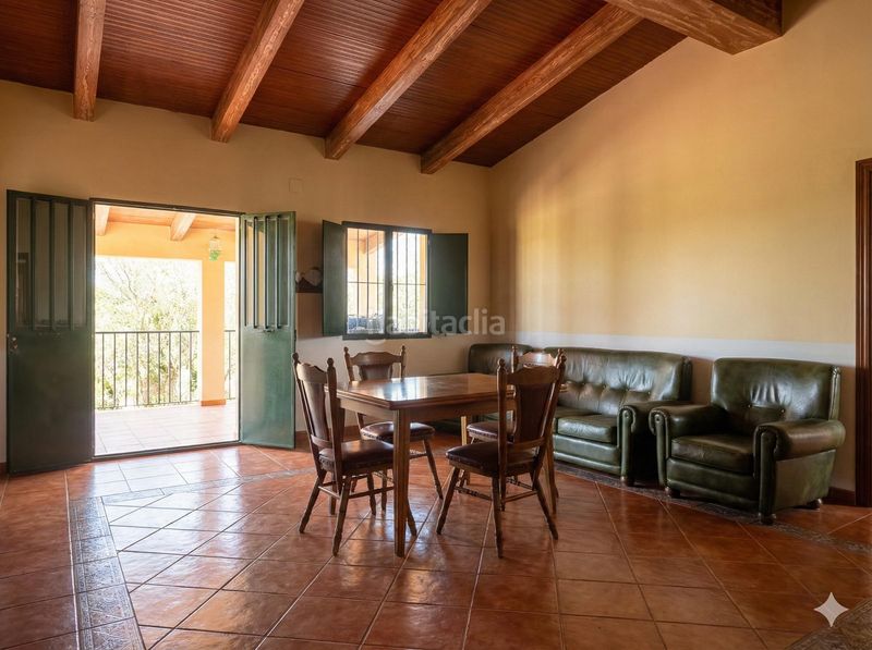 Foto c1747480-e3e6-4fb1-959e-ab7cc3d4c1cc. Masia amb aparcament piscina a Montánchez