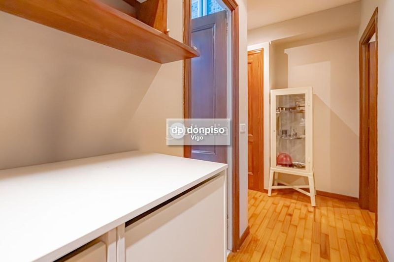 Foto 01d46f81-cb09-4c6c-830e-fc002423ec26. Apartament amb calefacció aparcament a Plaza España - Corte Inglés Vigo