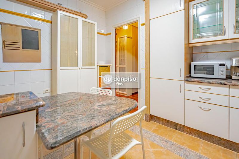 Foto 25cef092-31a7-4bfc-b56e-ac8a7b76fab0. Apartament amb calefacció aparcament a Plaza España - Corte Inglés Vigo