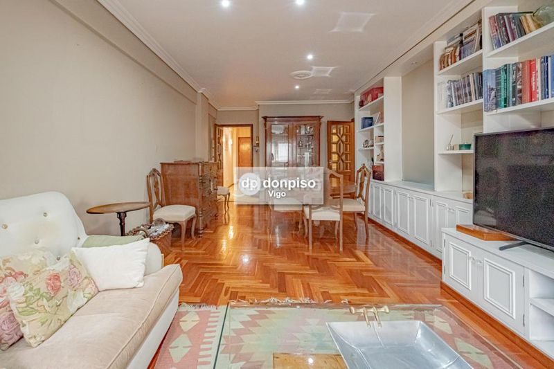 Foto 2cfe6125-8a58-443e-9a5d-fe2d922616f4. Apartament amb calefacció aparcament a Plaza España - Corte Inglés Vigo