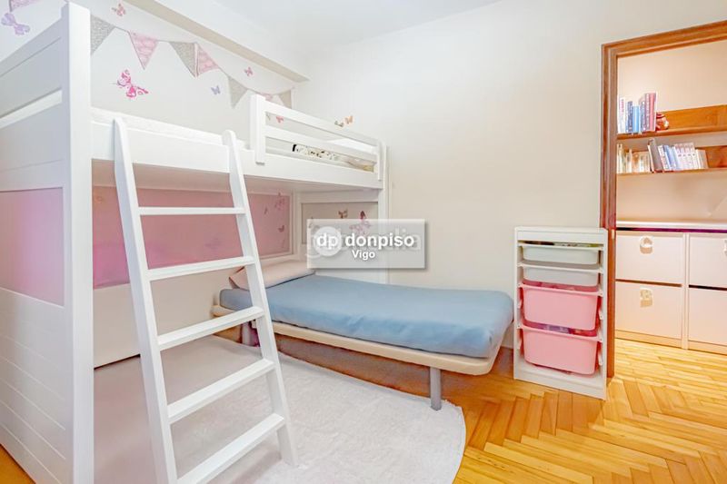 Foto 5bcf1eed-f538-405c-8cb3-daa4e16d1476. Apartament amb calefacció aparcament a Plaza España - Corte Inglés Vigo