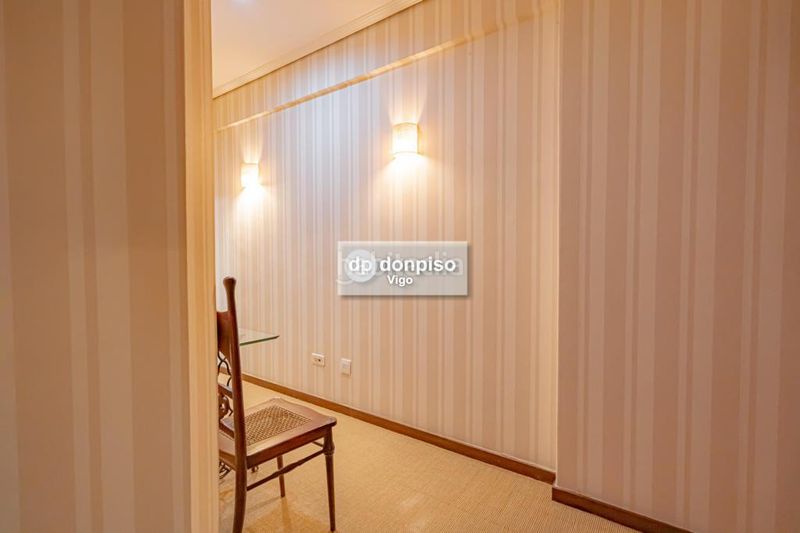 Foto 6b11c660-35b7-4f0b-84cb-937ece0b2f66. Apartament amb calefacció aparcament a Plaza España - Corte Inglés Vigo