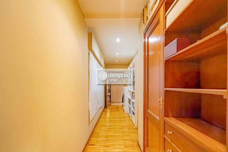 Foto 7e04b988-e54d-4a6f-850f-5f96212b11c0. Apartament amb calefacció aparcament a Plaza España - Corte Inglés Vigo