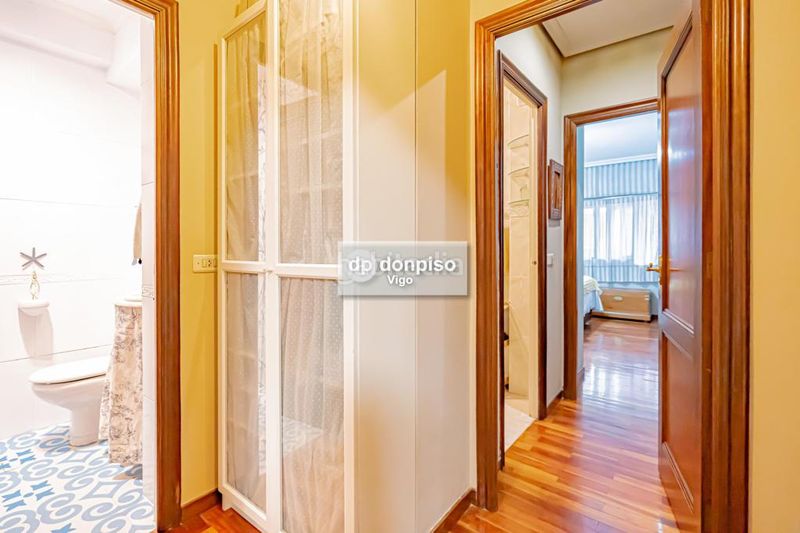 Foto c9654338-14f8-41dd-ada4-6a3d1561fc4e. Apartament amb calefacció aparcament a Plaza España - Corte Inglés Vigo