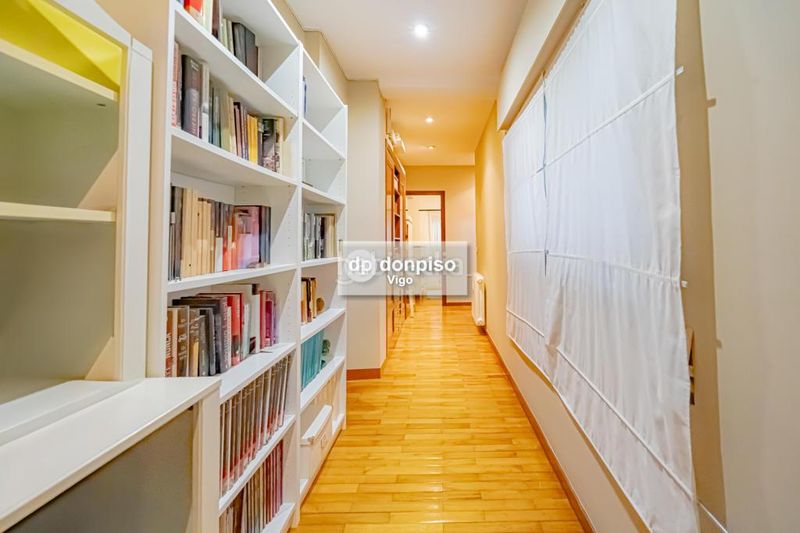 Foto fb13c548-23b1-4a4c-802f-548e5323ecdc. Apartament amb calefacció aparcament a Plaza España - Corte Inglés Vigo