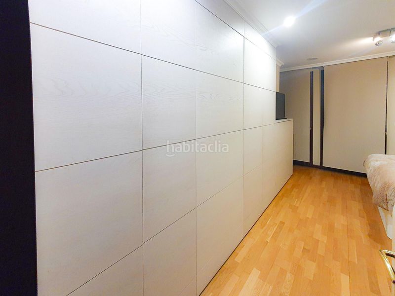 Foto 0c0e10a1-6503-4cdc-9169-f5d091bb85eb. Casa aparellada amb calefacció aparcament a Sardoma - Castrelos Vigo
