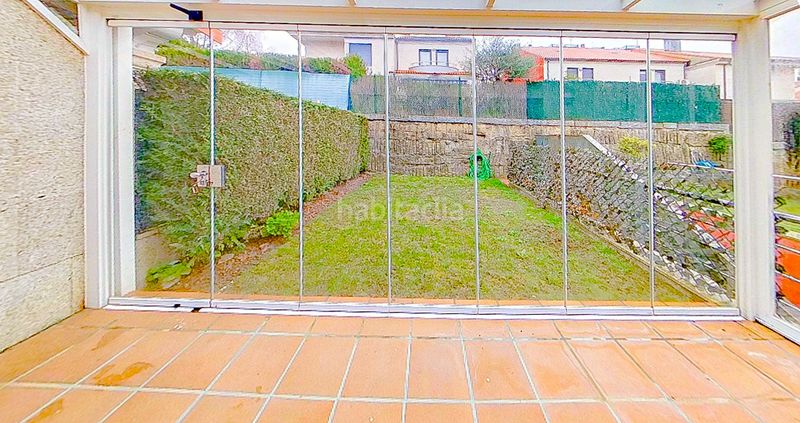 Foto 26bb2c3e-f690-483a-b17e-a93ed5d3e4d6. Casa aparellada amb calefacció aparcament a Sardoma - Castrelos Vigo