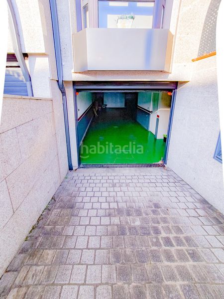 Foto 40c9c169-caab-4f1c-ba6f-c3b3f095d305. Casa aparellada amb calefacció aparcament a Sardoma - Castrelos Vigo