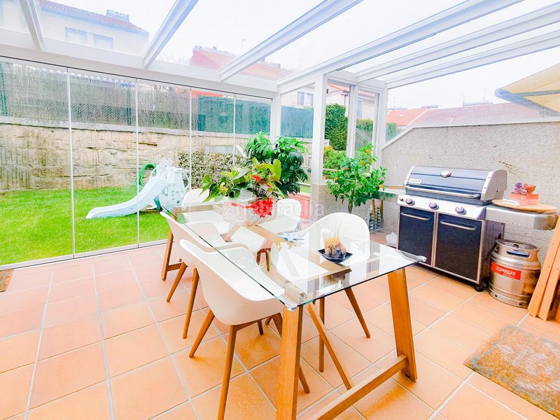 Foto 49b7483f-2339-4689-b26b-f7c352d312c8. Casa aparellada amb calefacció aparcament a Sardoma - Castrelos Vigo