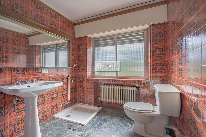 Foto 2506edaa-cdb2-4963-bf09-63f07fc59b55. Xalet amb calefacció aparcament a A Salgueira - O Castaño Vigo