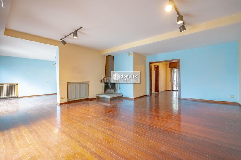 Foto 2e907934-065d-46df-b56f-d3bd816c86da. Xalet amb calefacció aparcament a A Salgueira - O Castaño Vigo