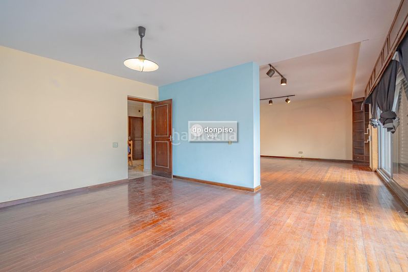 Foto 5d5b8b7e-8ce8-498b-8ac8-8e015a46c48a. Xalet amb calefacció aparcament a A Salgueira - O Castaño Vigo