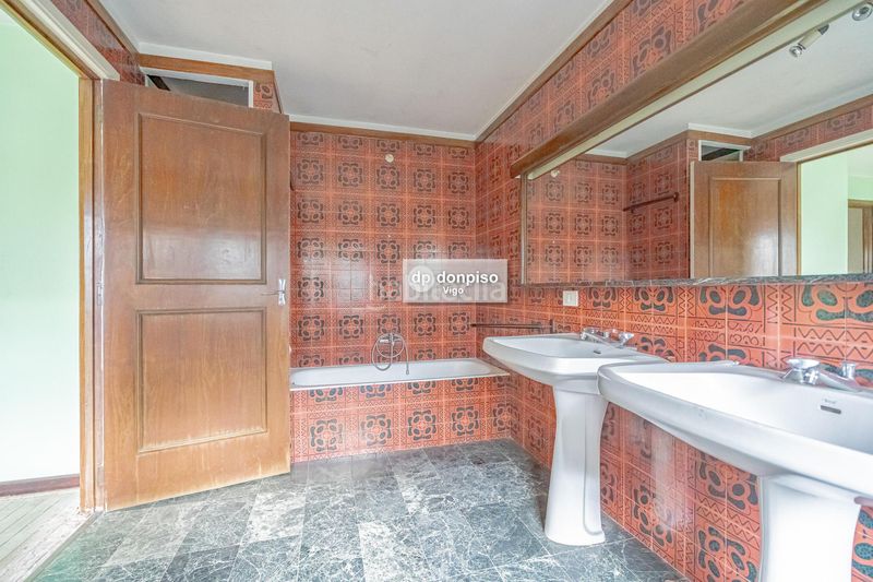 Foto 77ccbb73-415f-4c98-8ba3-3904dc42f539. Xalet amb calefacció aparcament a A Salgueira - O Castaño Vigo