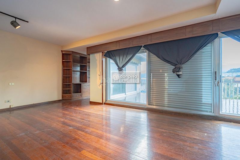 Foto cea4138b-3974-48d9-9cdd-65f926dfcf80. Xalet amb calefacció aparcament a A Salgueira - O Castaño Vigo