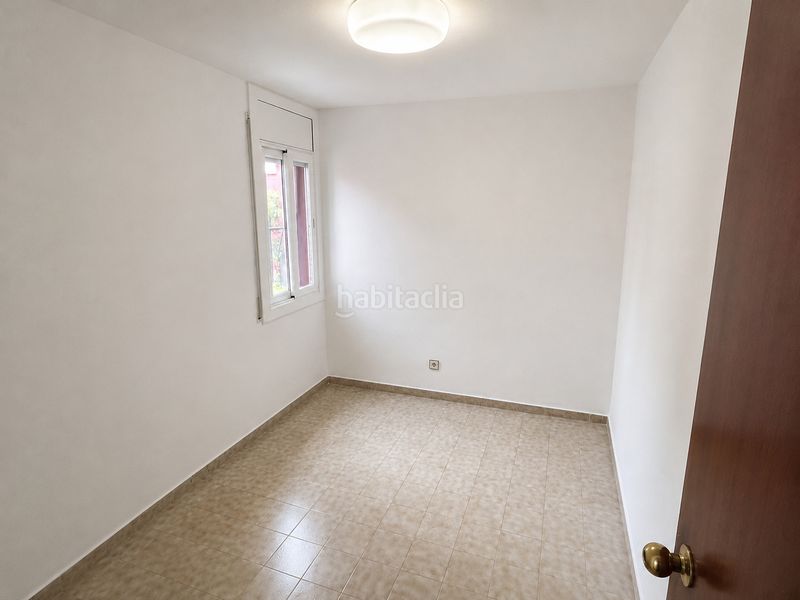 Foto b43e0c0c-34e1-4316-bb6e-28b301425439. Pis amb piscina a Montmar Castelldefels