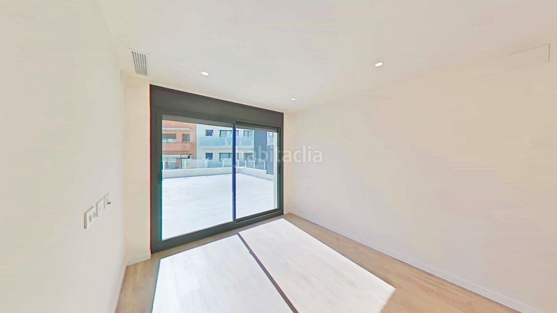 Foto 11e4d25b-1b82-4539-8672-306e1a48b424. Planta baixa amb calefacció aparcament piscina a Cubelles