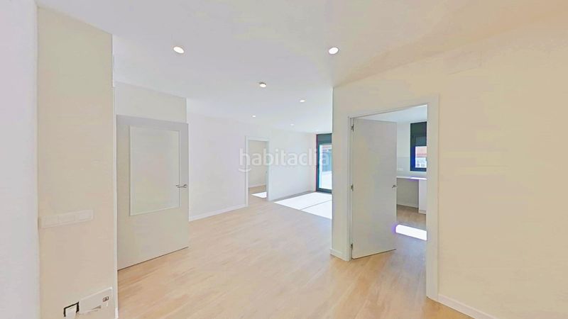 Foto b1503a98-9e97-48b9-b775-661ed0ae613c. Planta baixa amb calefacció aparcament piscina a Cubelles